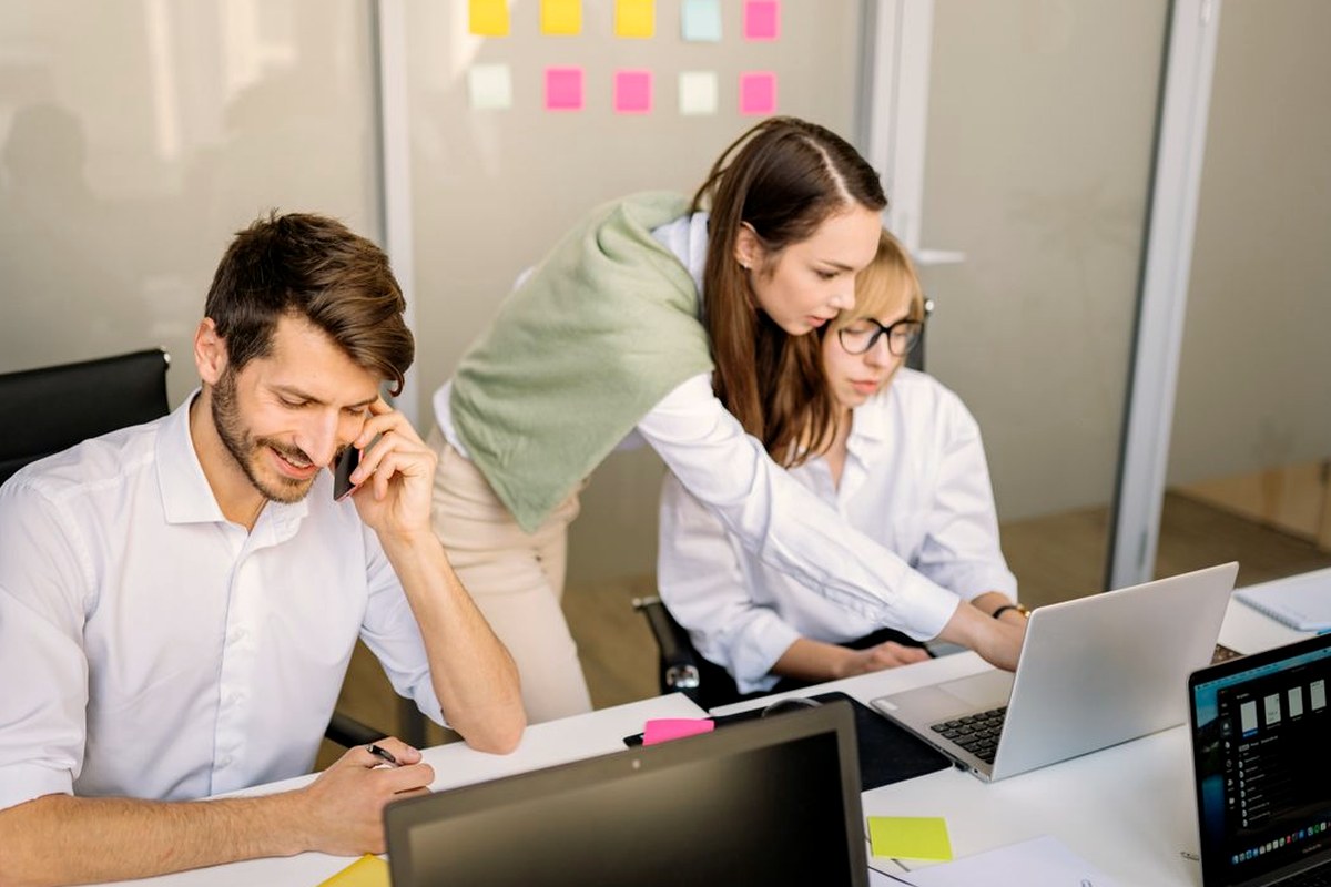 Virtual assistant role